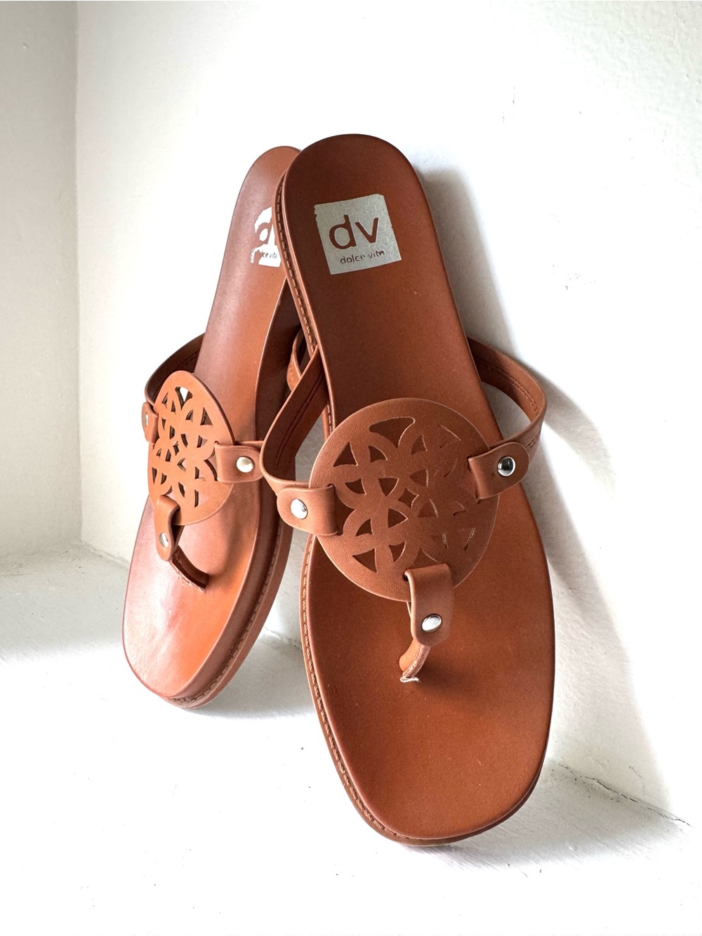Dolce Vita Brown Leather Cutout Medallion Toe-Post Sandals